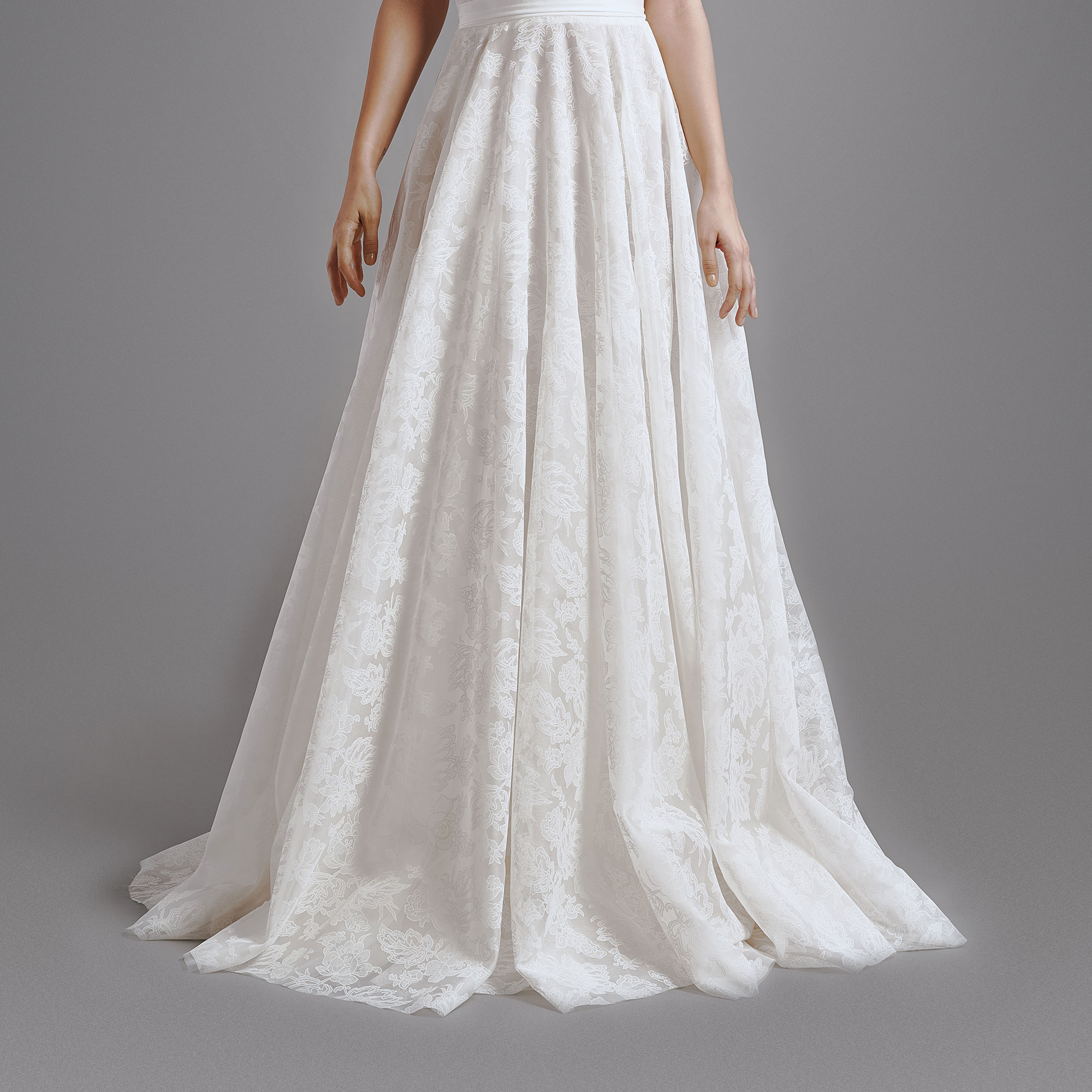 classic romantic wedding dress BHARB-ARALIA-BH2020-000X-002-skirtcloseup